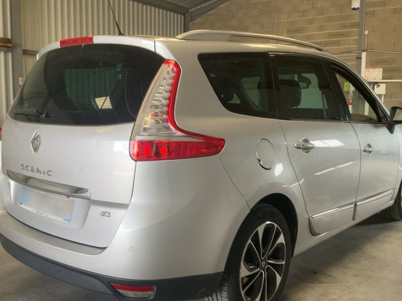 Renault Grand Scenic 1.6 dCi BOSE Edition 2016 – снимка 8