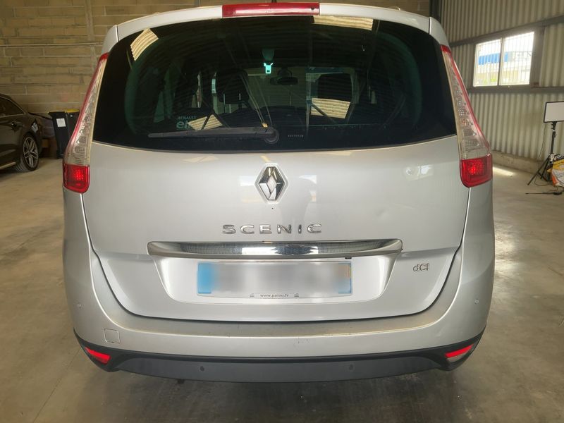 Renault Grand Scenic 1.6 dCi BOSE Edition 2016 – снимка 7