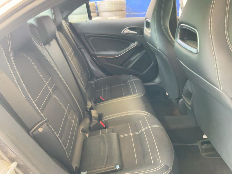 Mercedes-Benz CLA-Klasse CLA 180 Urban 2014 – снимка 19