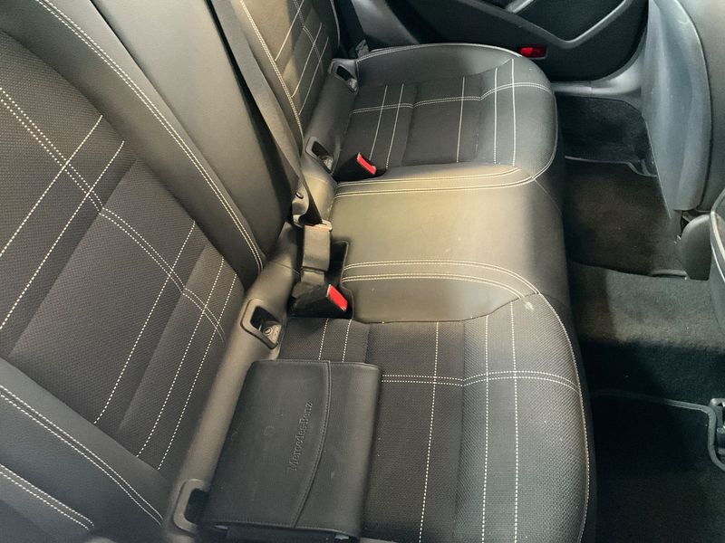 Mercedes-Benz CLA-Klasse CLA 180 Urban 2014 – снимка 31