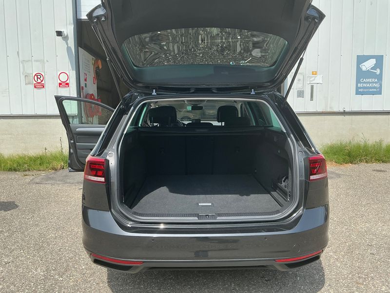 Volkswagen Passat 2.0 TDI Business 2023 – снимка 15