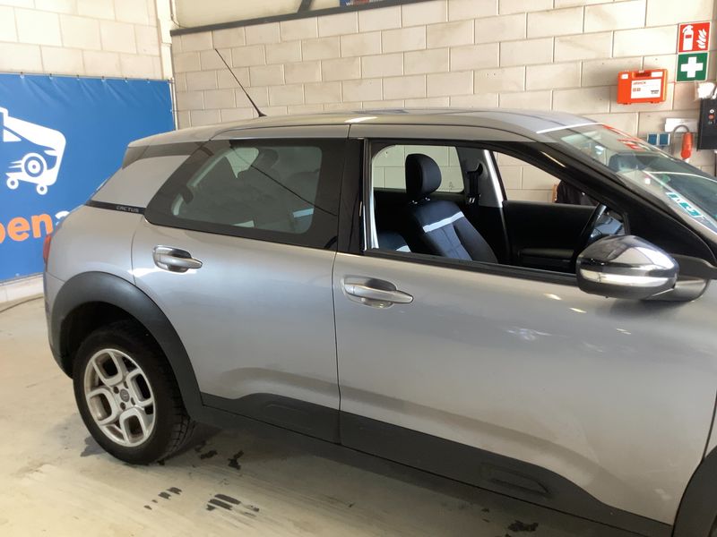 Citroen C4 Cactus 1.2 e-THP Shine 2018 – снимка 10