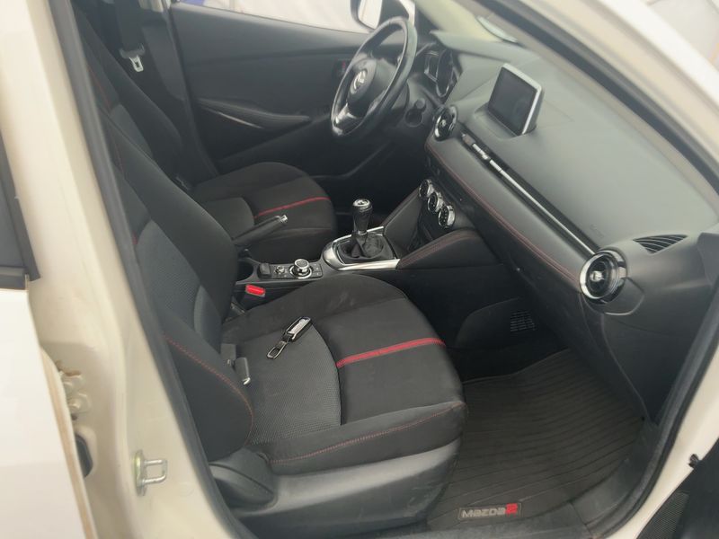 Mazda 2 1.5 Diesel Sports-Line 2015 – снимка 17