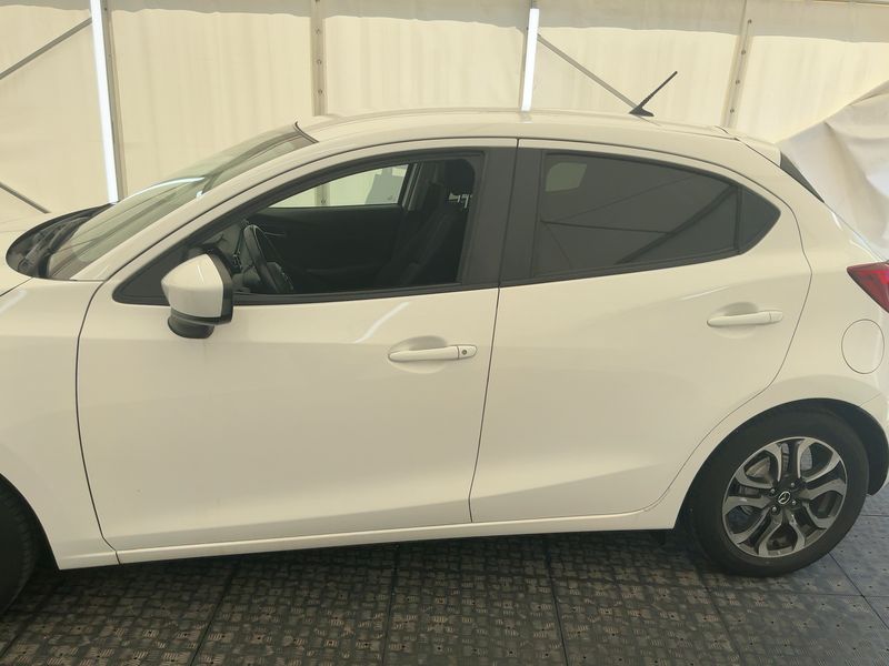 Mazda 2 1.5 Diesel Sports-Line 2015 – снимка 4
