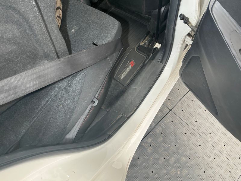 Mazda 2 1.5 Diesel Sports-Line 2015 – снимка 28