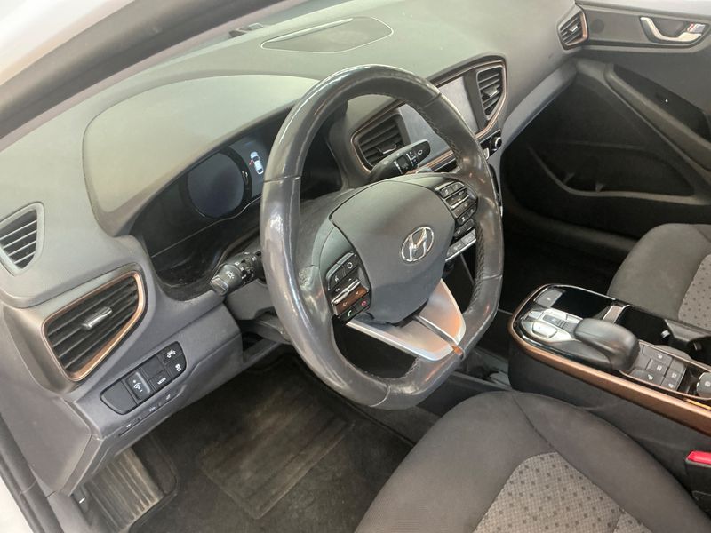 Hyundai IONIQ electric drive 88 kW Style Elektro 2018 – снимка 22