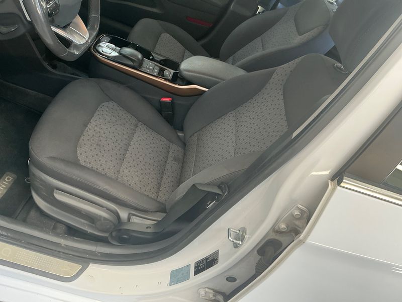 Hyundai IONIQ electric drive 88 kW Style Elektro 2018 – снимка 30