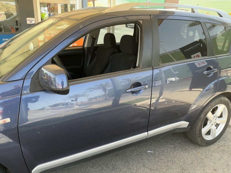 Mitsubishi Outlander 2.0 DI-D Kaiteki 2007 – снимка 4
