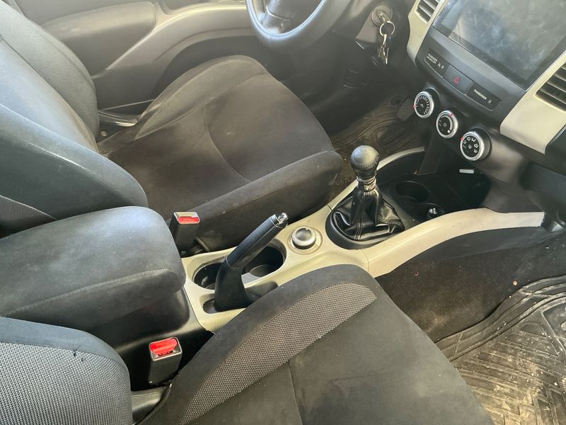 Mitsubishi Outlander 2.0 DI-D Kaiteki 2007 – снимка 28