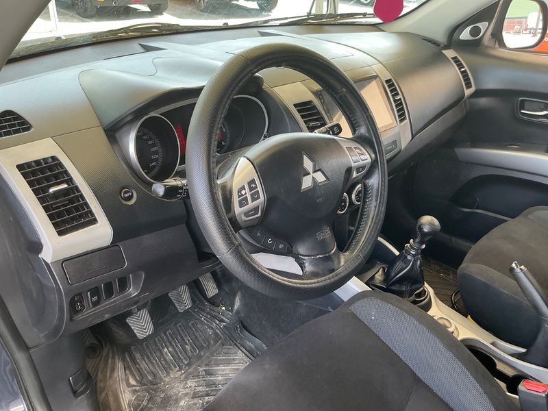 Mitsubishi Outlander 2.0 DI-D Kaiteki 2007 – снимка 30