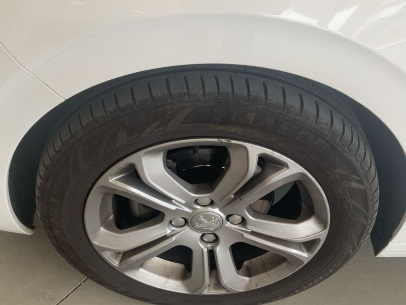 Peugeot 208 1.6 Blue-HDi Active 2016 – снимка 3