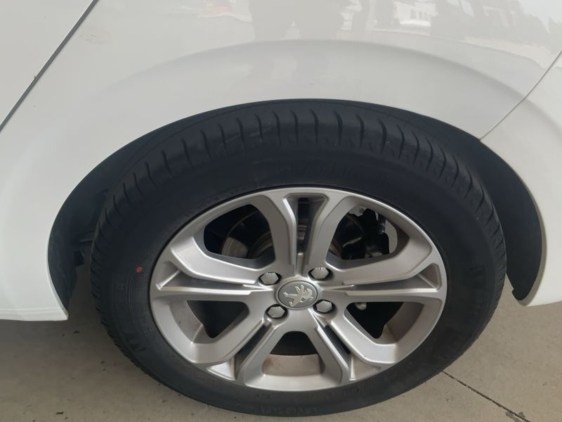 Peugeot 208 1.6 Blue-HDi Active 2016 – снимка 5