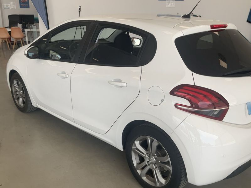 Peugeot 208 1.6 Blue-HDi Active 2016 – снимка 6