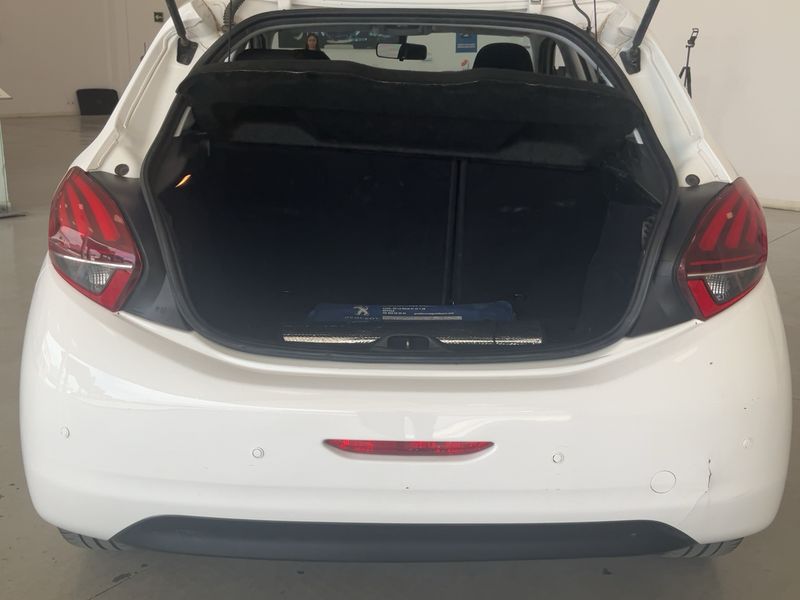 Peugeot 208 1.6 Blue-HDi Active 2016 – снимка 15