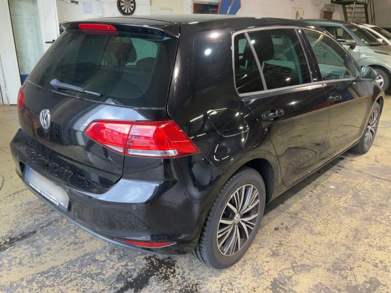 Volkswagen Golf VII 1.2 TSI Allstar BlueMotion Tech 2016 – снимка 8