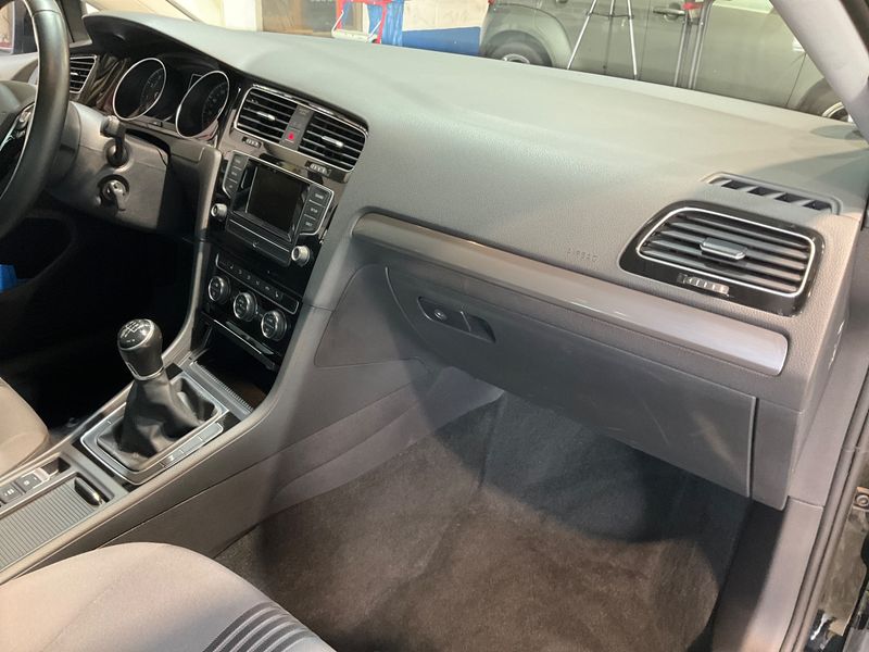 Volkswagen Golf VII 1.2 TSI Allstar BlueMotion Tech 2016 – снимка 26