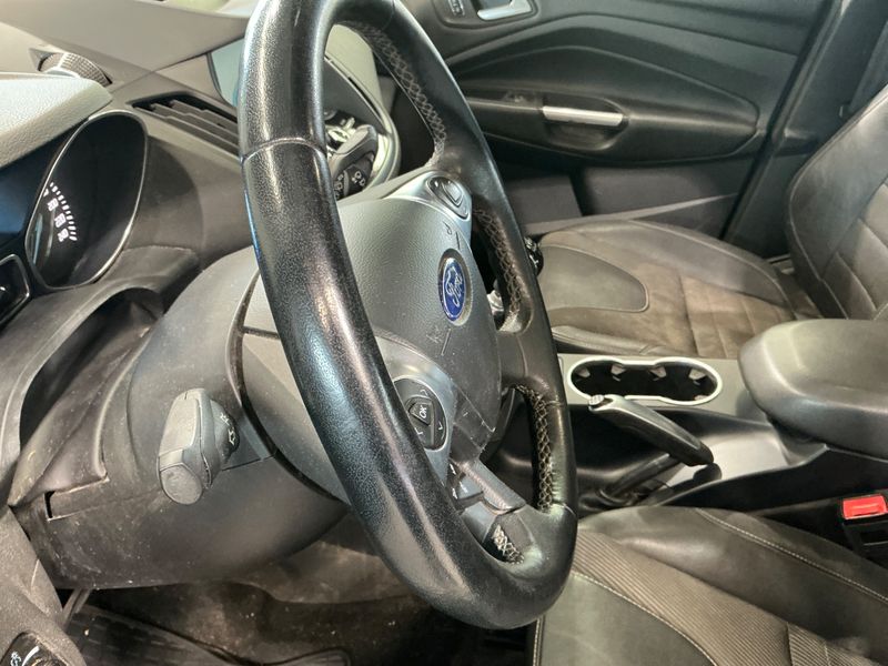 Ford Kuga 2.0 TDCi Individual 2016 – снимка 39