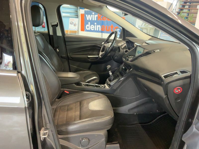 Ford Kuga 2.0 TDCi Individual 2016 – снимка 17