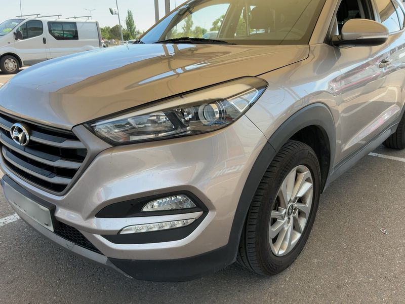 Hyundai Tucson 1.7 CRDi Klass BlueDrive 2015 – снимка 2