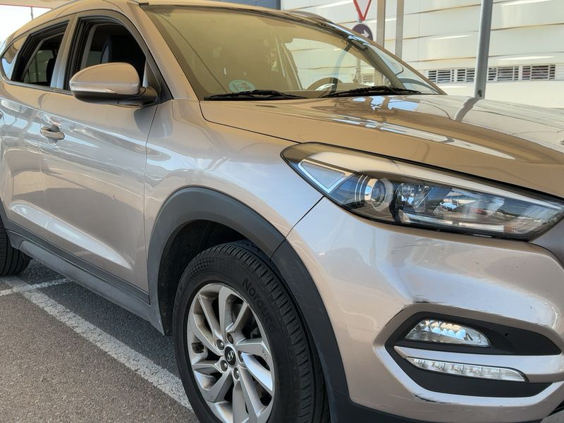 Hyundai Tucson 1.7 CRDi Klass BlueDrive 2015 – снимка 12