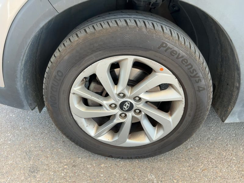 Hyundai Tucson 1.7 CRDi Klass BlueDrive 2015 – снимка 3