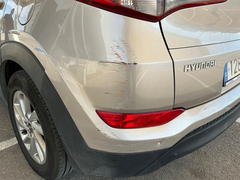 Hyundai Tucson 1.7 CRDi Klass BlueDrive 2015 – снимка 24