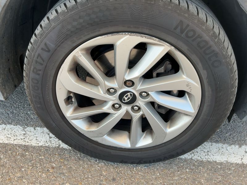 Hyundai Tucson 1.7 CRDi Klass BlueDrive 2015 – снимка 11