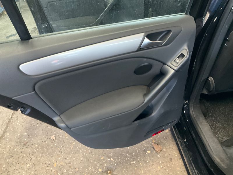 Volkswagen Golf VI 1.4 Trendline 2010 – снимка 31