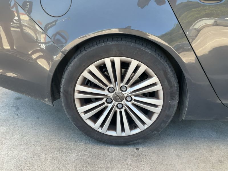 Opel Insignia 2.0 CDTI Excellence 2013 – снимка 9