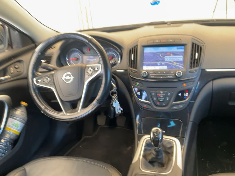 Opel Insignia 2.0 CDTI Excellence 2013 – снимка 17