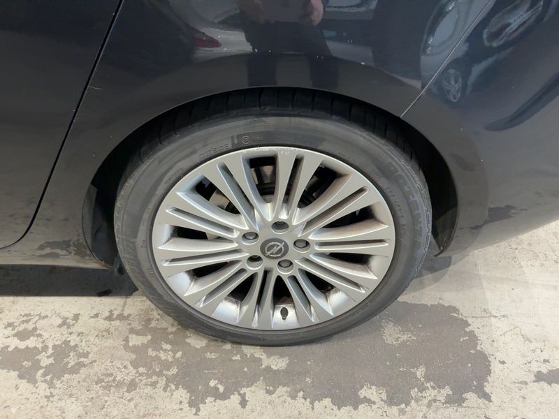 Opel Zafira Tourer 2.0 CDTI Innovation 2013 – снимка 5