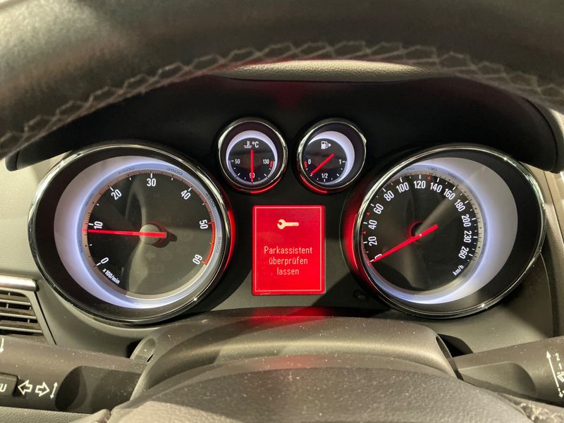 Opel Zafira Tourer 2.0 CDTI Innovation 2013 – снимка 47