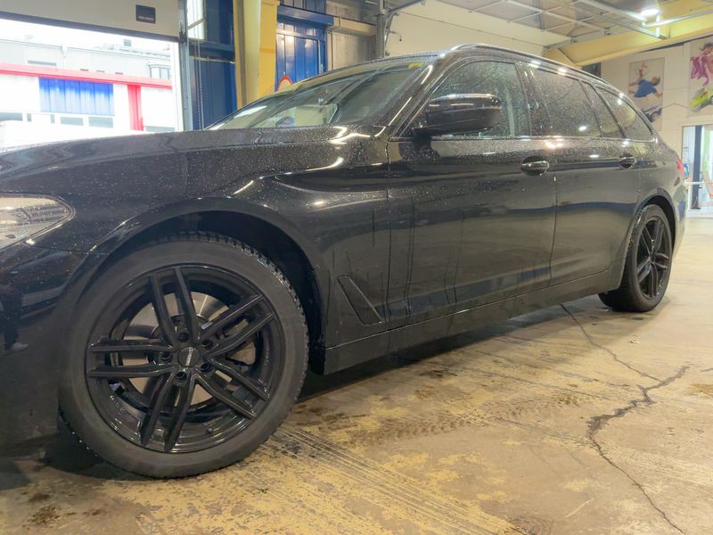 BMW 5er 520d Mild-Hybrid Sport Line 2020 – снимка 2