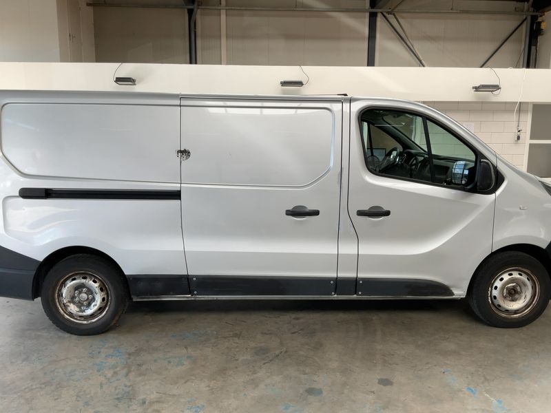 Renault Trafic 1.6 dCi L2H1 2,9t 2017 – снимка 10