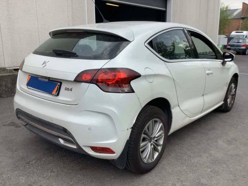 DS Automobiles DS4 1.6 Blue-HDi SoChic 2017 – снимка 8