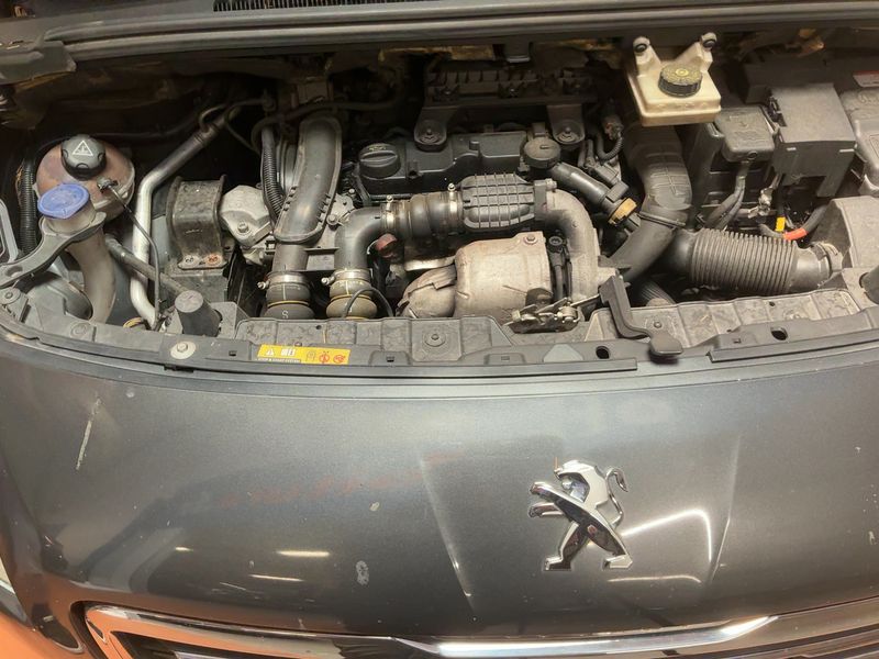 Peugeot 3008 1.6 Blue-HDi 2016 – снимка 38