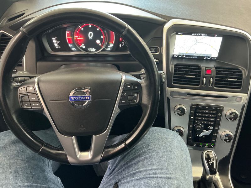 Volvo XC60 2.0 D4 Ocean Race 2WD 2014 – снимка 18