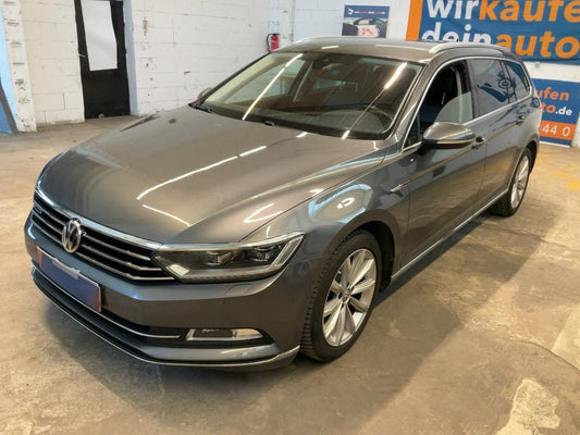 Volkswagen Passat 2.0 TDI Highline 4Motion BlueMotion Tech 2017 – снимка 1