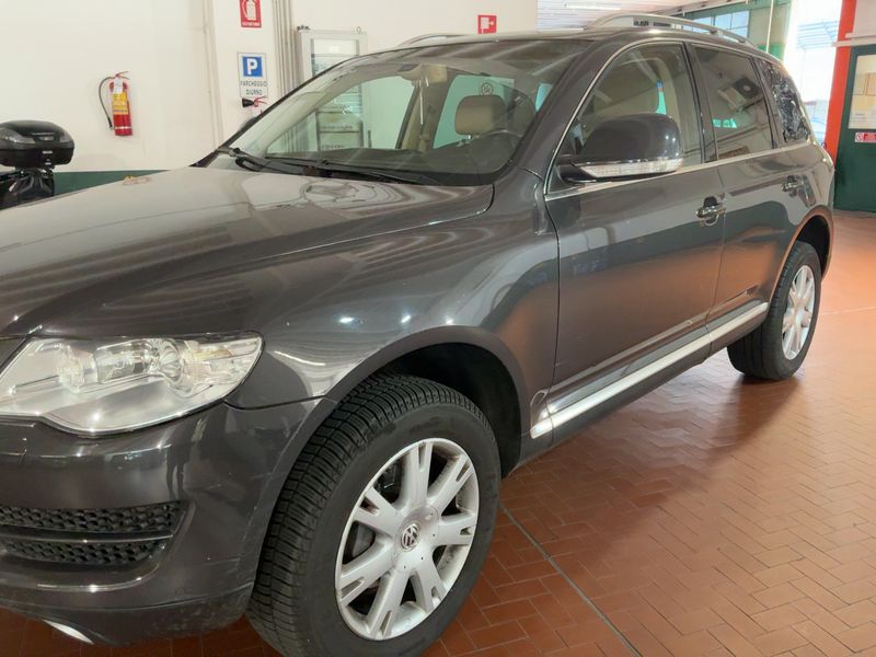 Volkswagen Touareg 3.0 V6 TDI Exclusive 2008 – снимка 2