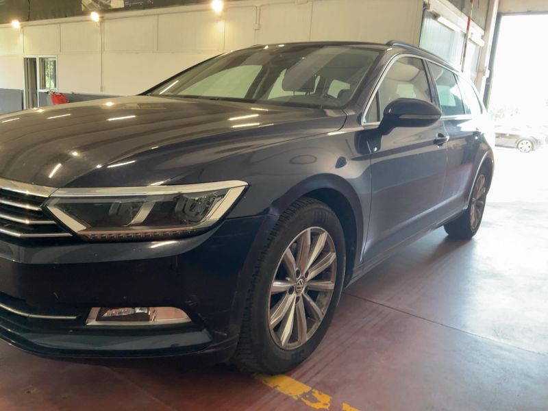 Volkswagen Passat 2.0 TDI Business Line BlueMotion Tech 2017 – снимка 2