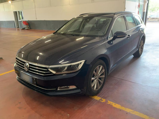 Volkswagen Passat 2.0 TDI Business Line BlueMotion Tech 2017 – снимка 1
