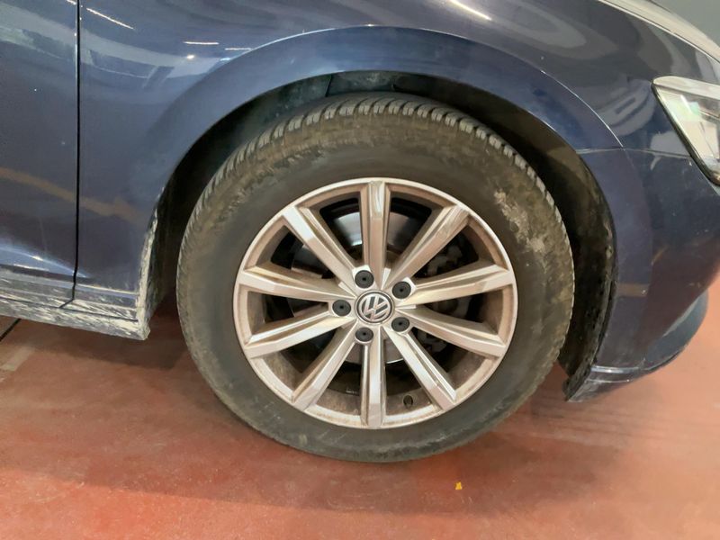Volkswagen Passat 2.0 TDI Business Line BlueMotion Tech 2017 – снимка 11