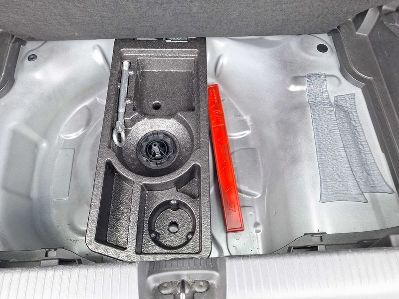 Opel Crossland X 1.5 CDTI Elegance 2022 – снимка 35