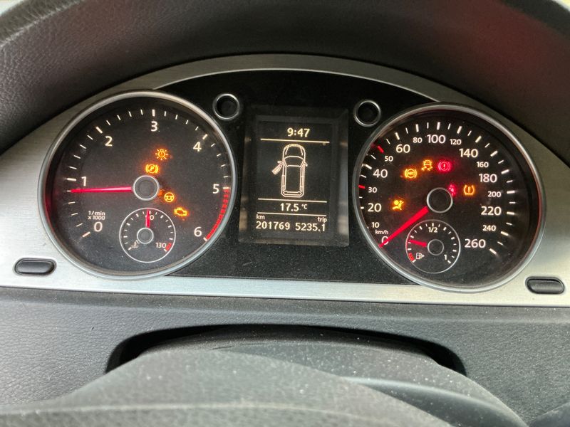 Volkswagen Passat 2.0 TDI Highline 2010 – снимка 4
