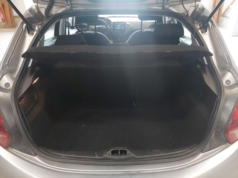 Peugeot 208 1.2 PureTech Blue Lease Active 2019 – снимка 9
