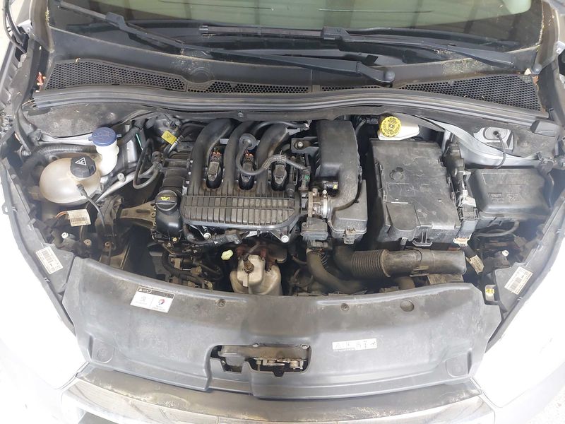 Peugeot 208 1.2 PureTech Blue Lease Active 2019 – снимка 8