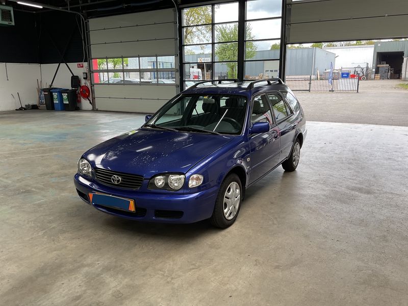 Toyota Corolla 1.6 Terra 2000 – снимка 1
