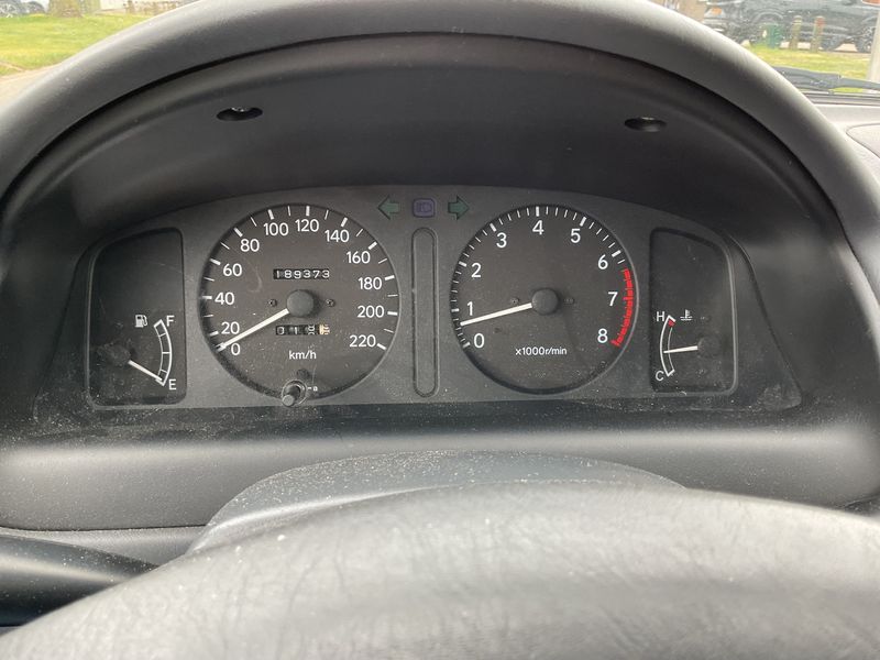 Toyota Corolla 1.6 Terra 2000 – снимка 4