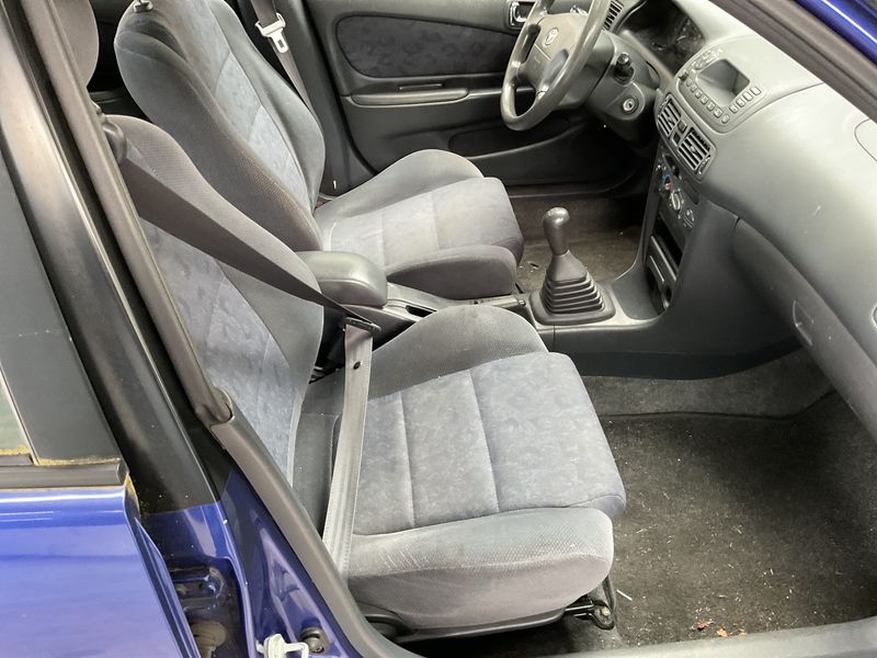 Toyota Corolla 1.6 Terra 2000 – снимка 3