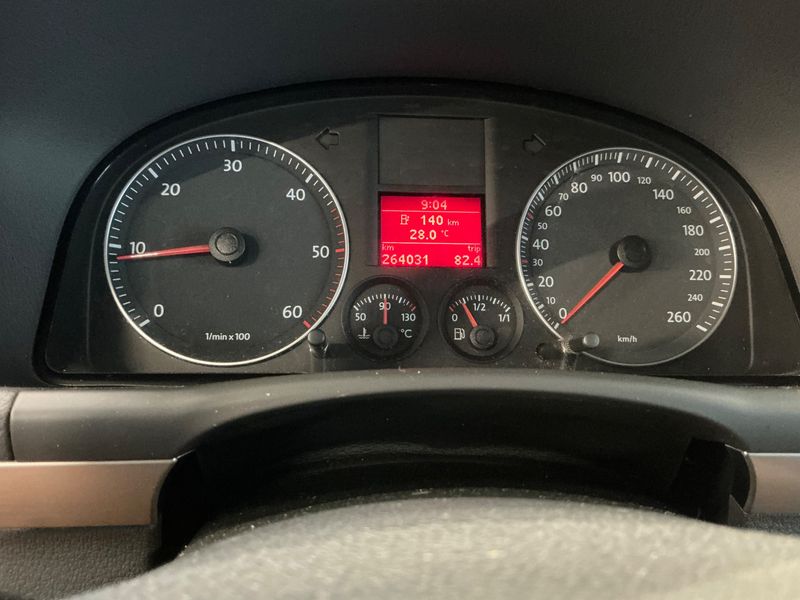 Volkswagen Touran 2.0 TDI Trendline 2009 – снимка 4